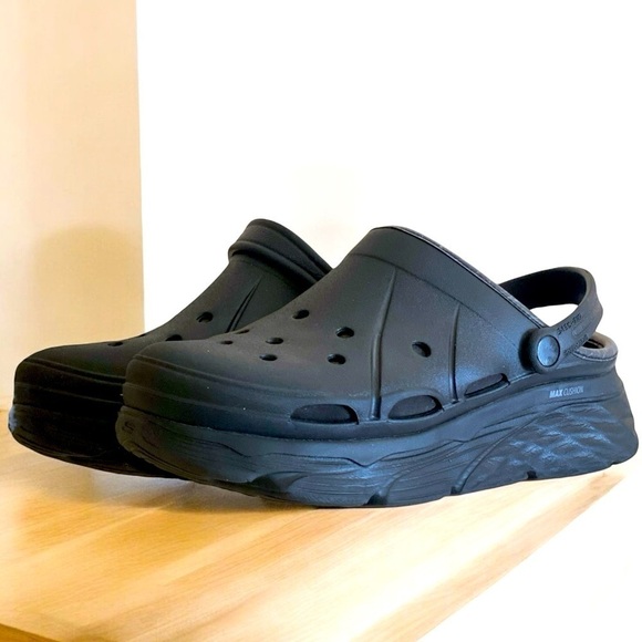 SKECHERS MAX CUSHIONING PLATFORM Faux Fur Lined Foamies Mules Size 10 Gothic - Picture 6 of 15